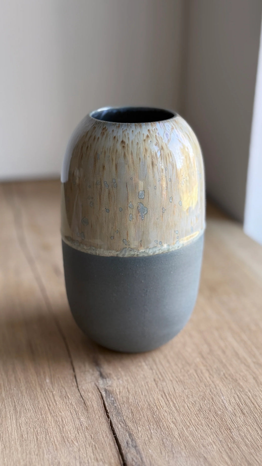 Vase m. krystalglasur