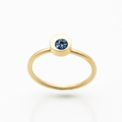 Perfect Imperfection guldring med safir